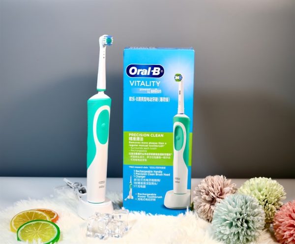 ORALB - Bàn chải đánh răng dùng điện ORAL-B, màu Xanh - chiếc