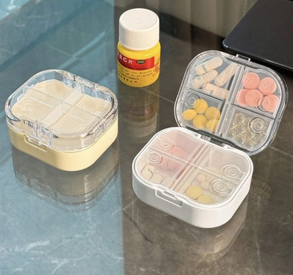 KLC124 - Hộp đựng thuốc 8 ngăn kèm nơ