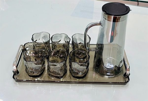 QH002 - Bộ bình 6 cốc thuỷ tinh xoắn kèm khay nhà bánh bao (XẢ KHO) - bộ