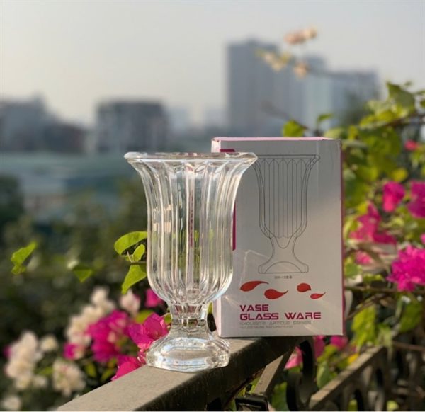 MTU80 - Bình hoa thuỷ tinh hình ly, size 18cm, màu Trắng - Hình ảnh 2