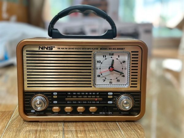 BC22 - Đài radio NS8898BT có kèm đồng hồ chính hãng NNS, bắt sóng FM, AM,SW