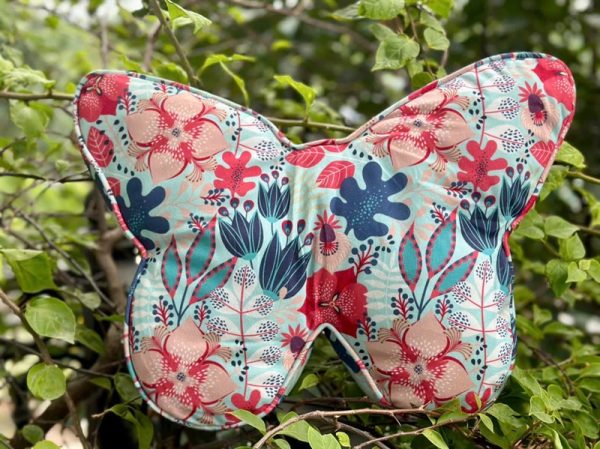 NC145_M2 - Gối hoa hình bướm, size 48cm x 36cm, mẫu 2