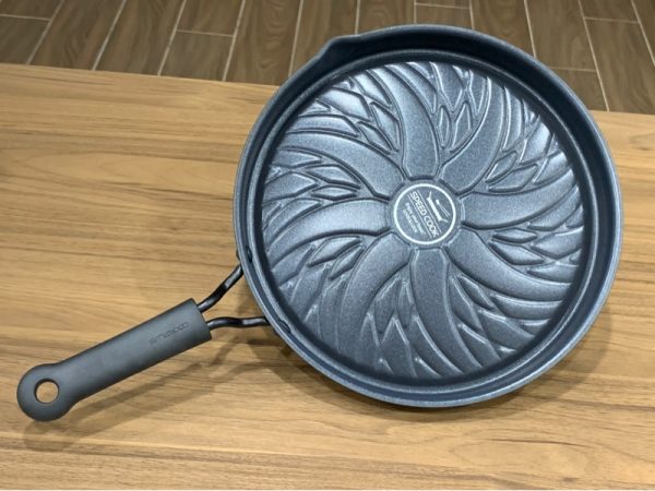 LCA3263B - Vỉ Nướng Bằng Nhôm Speed Cook Lock&Lock-26cm( xả kho)