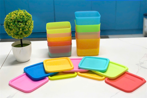 TUP09 - Set 9 hộp đựng thực phẩm Tupperware ( 4 x 1000, 5 x 650ml)