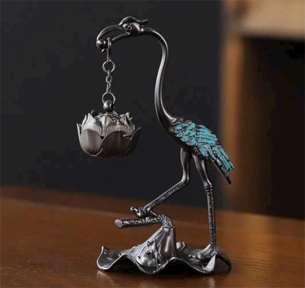 KLE18 - Lư hình hạc đốt trầm hương